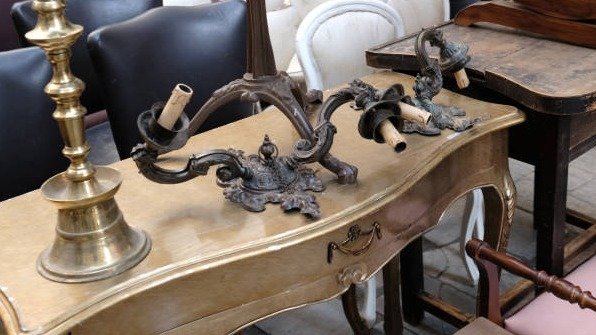 Antique furniture buyers Gastonia North Carolina. Updated 2025